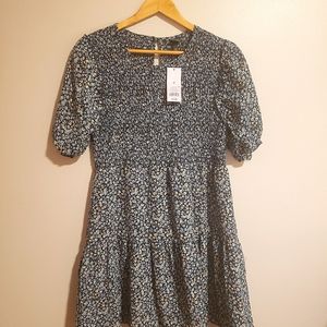 Wild Fable short sleeve smocked top tiered dress